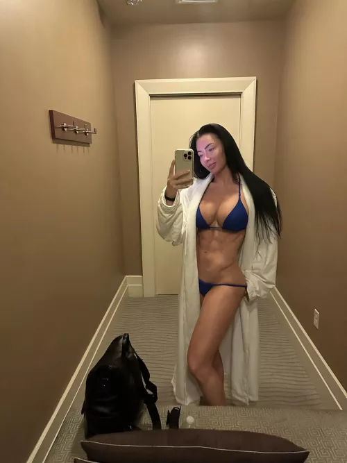 Whew she’s got some abs by aaMikhael