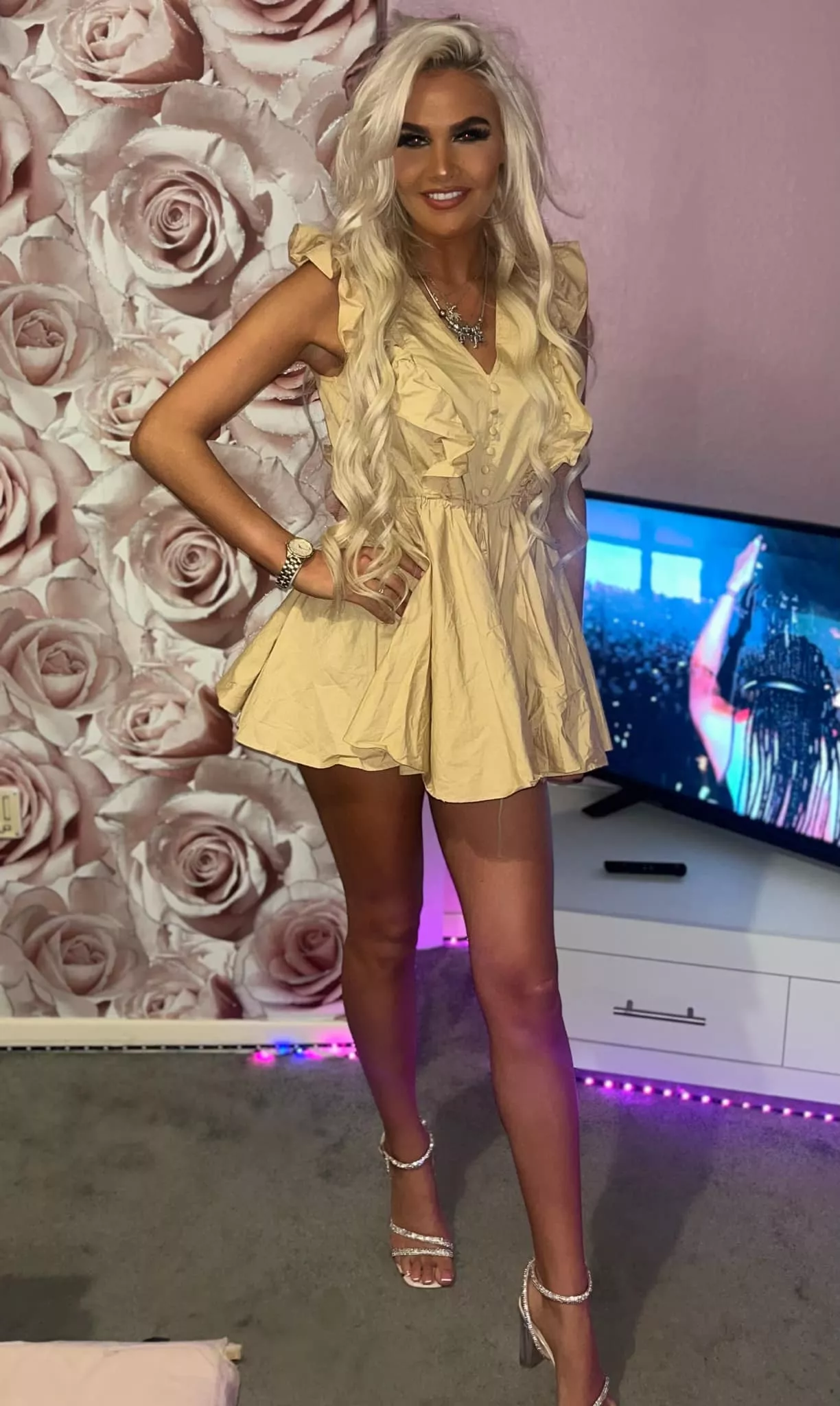 Am I hot enough? posted by mivlo