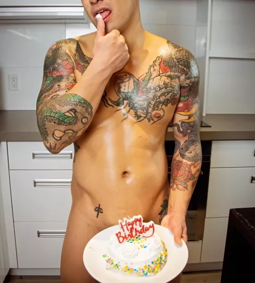 Cum get a taste of Daddy’s birthday cake 🍰 😘 by sylkseven