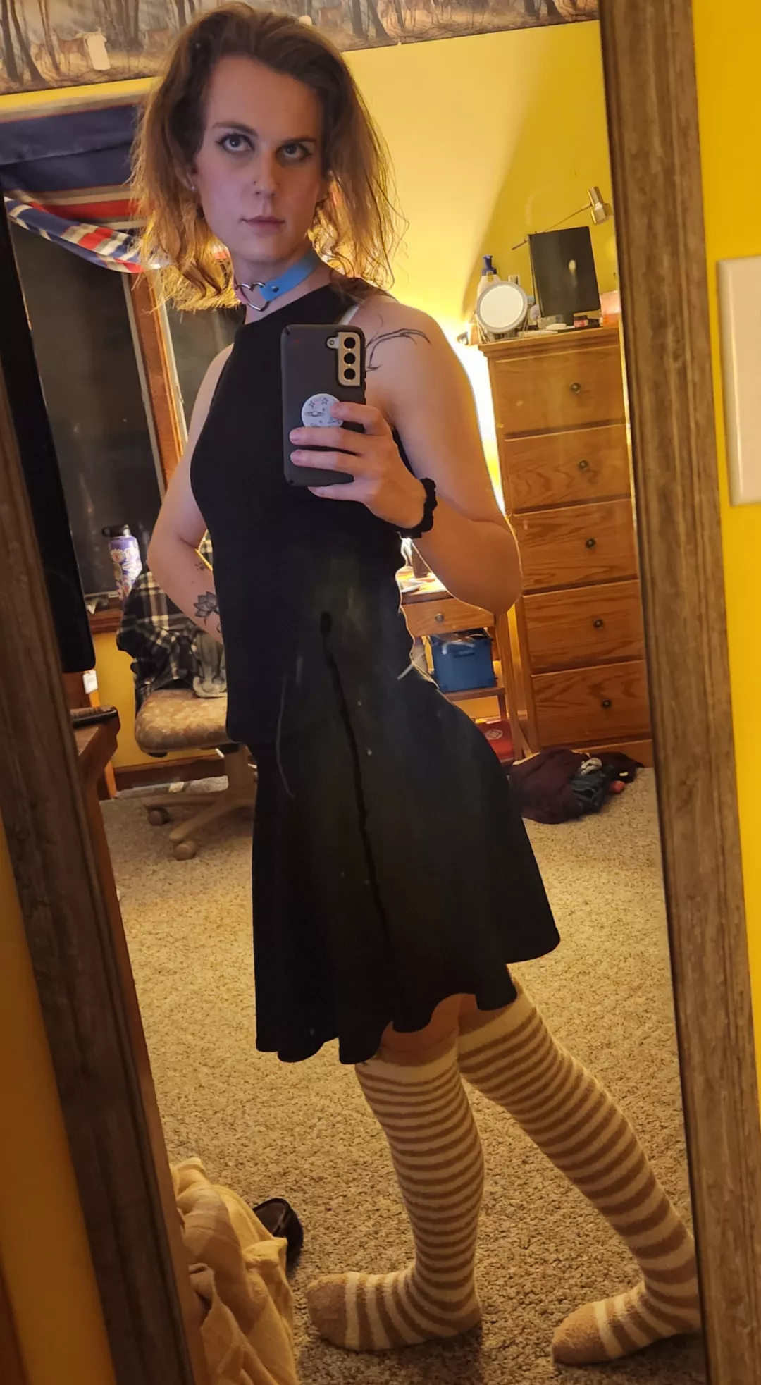 Do you think im pretty? posted by themadhattedwolf