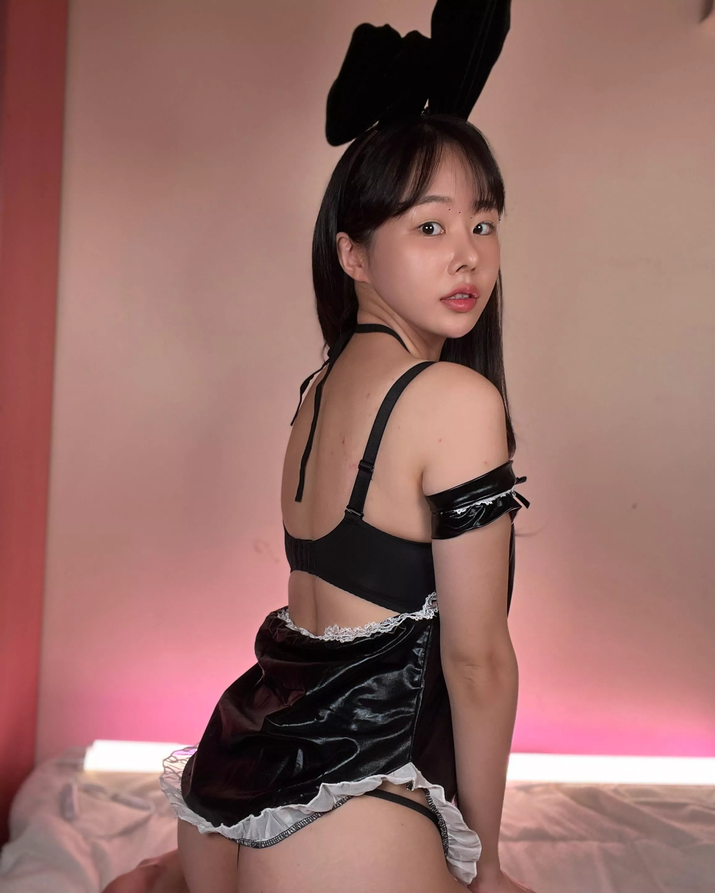 drop an emoji if you want me to undress next time ;D posted by Amelie_QA