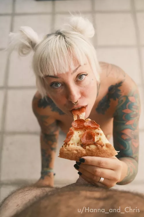 Foodporn gone wild 🍕[OC] by Hanna_and_Chris