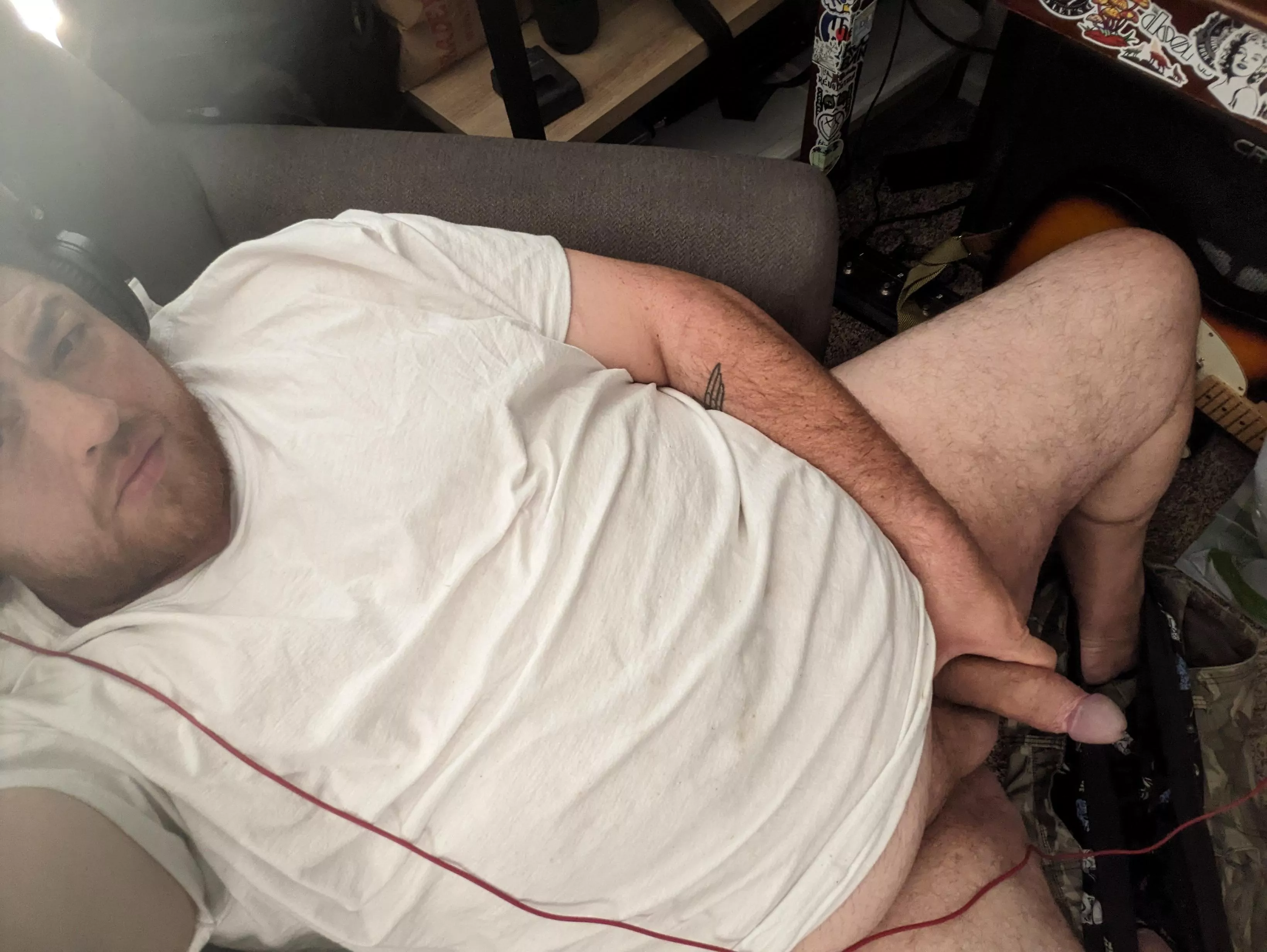 Getting hard today so I'm showing off hope you enjoy it let me know posted by Next-Connection-9568