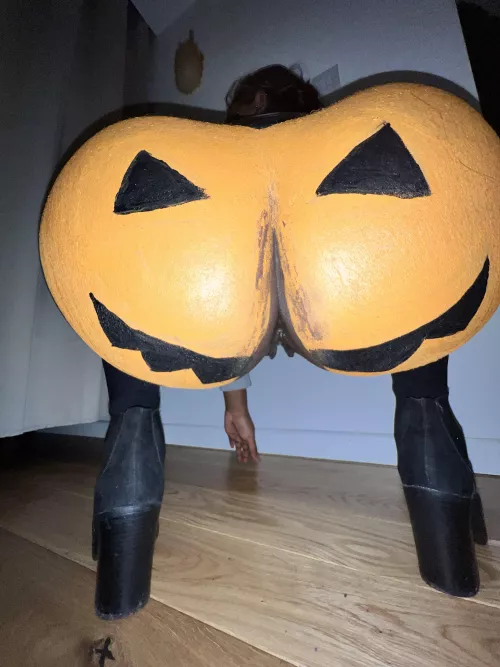 Happy Halloween (f) by CreamyBrownGirl
