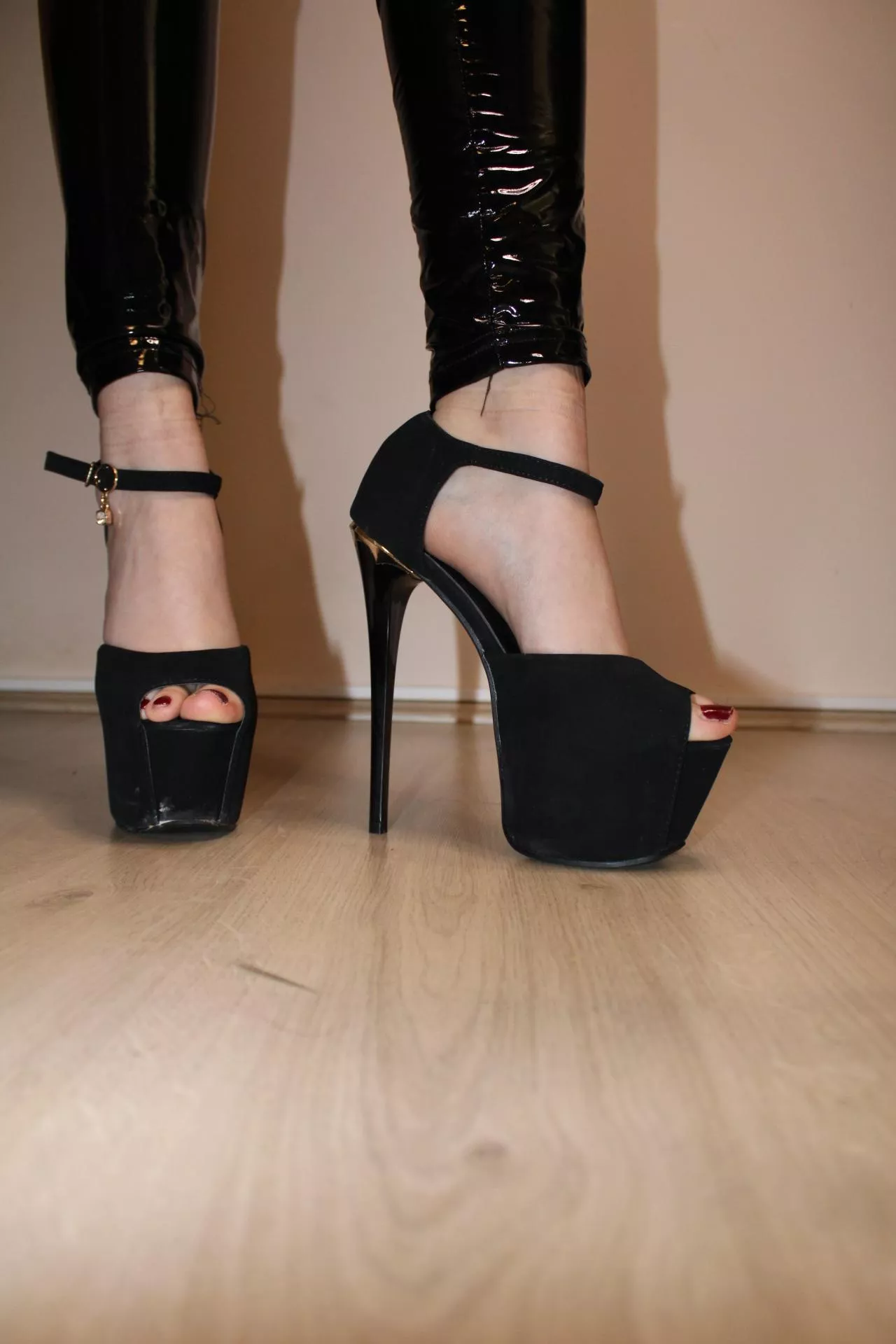 Have a good day posted by MistressAmadea