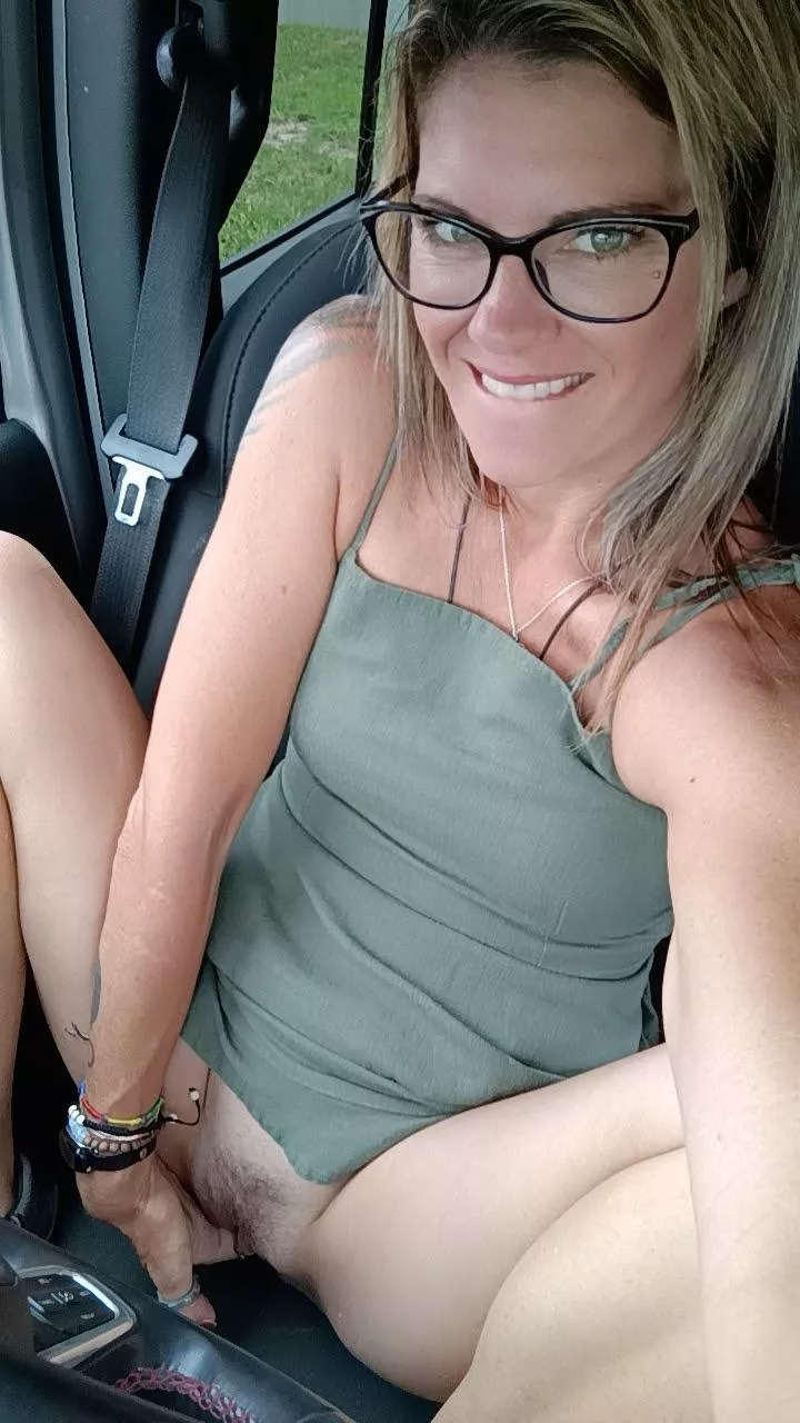 Hey truckers! I have a treat for you! posted by spicy-hotmomxxx