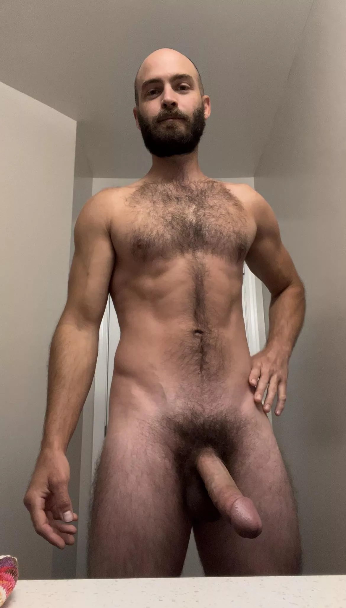 Just a basic bitch bathroom pic posted by Mountainman220