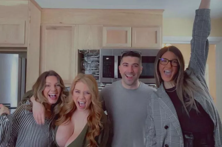 Massive Cleavage by DiamondStalker