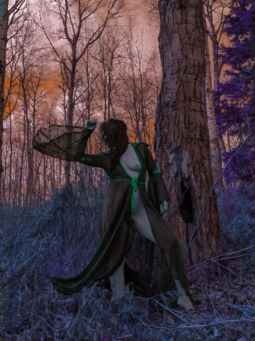 Must be the season of the witch by DaddysCuriousKitty