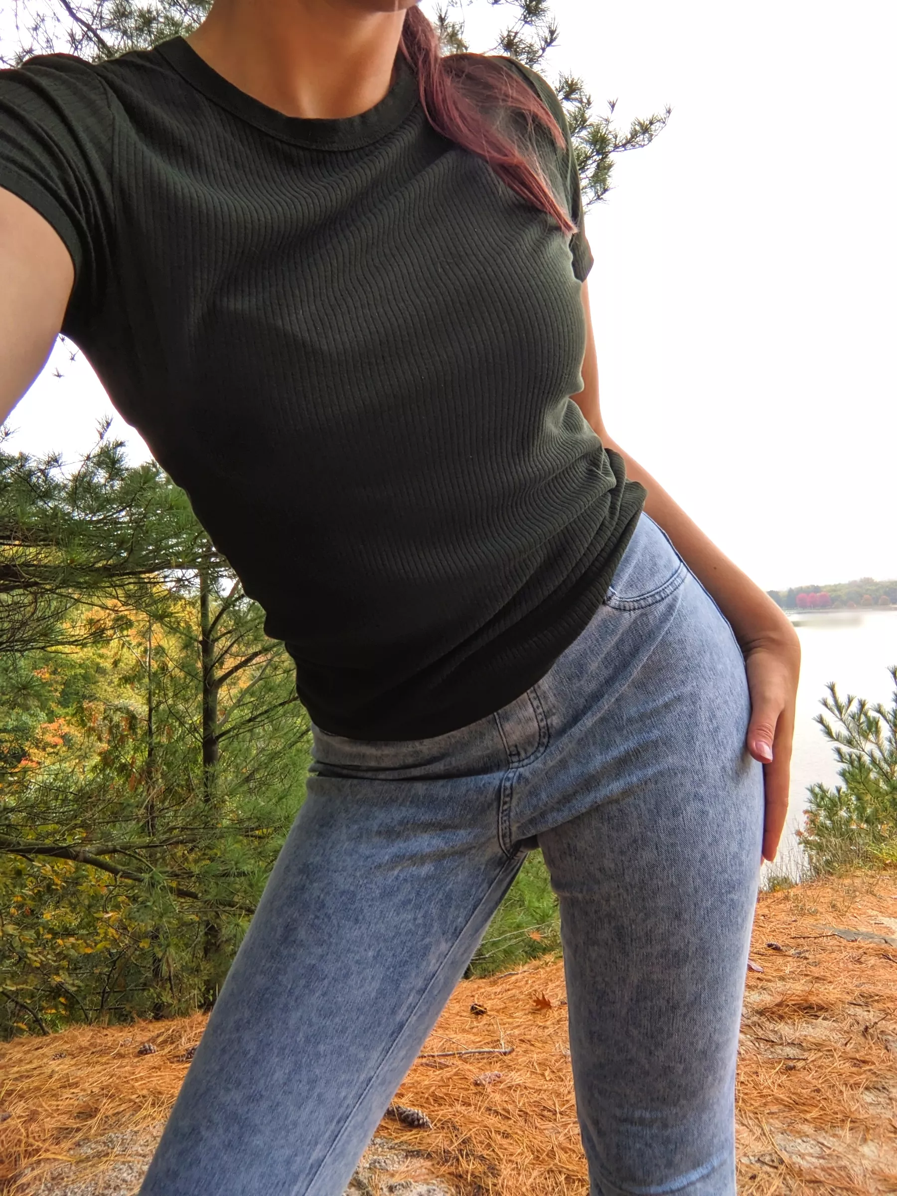My fall hiking outfit 🥾 [f] posted by pleasegivemethed