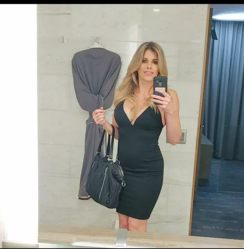 So seductive. by After_Combination_27