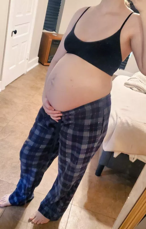 Wanna chill with me? by pixieizzi