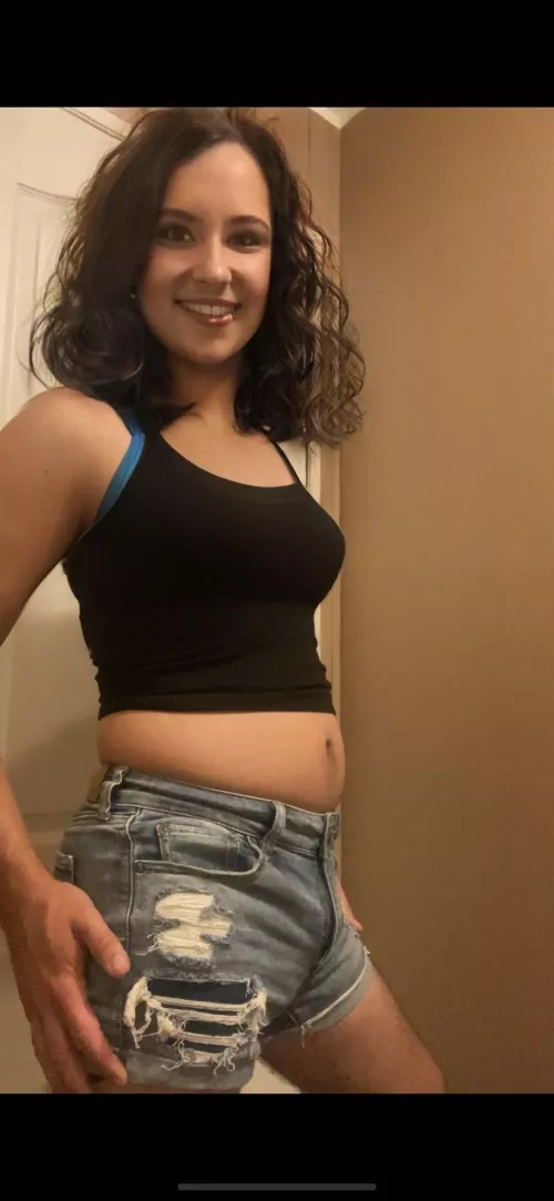 went out tonight in tank top and shorts how do I look? 🤔💙 by Ok_Gate5241