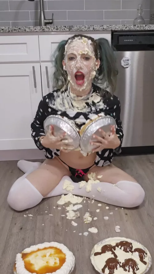 Who doesn't love a nice cream pie? [OC] by BehindTheApronOF