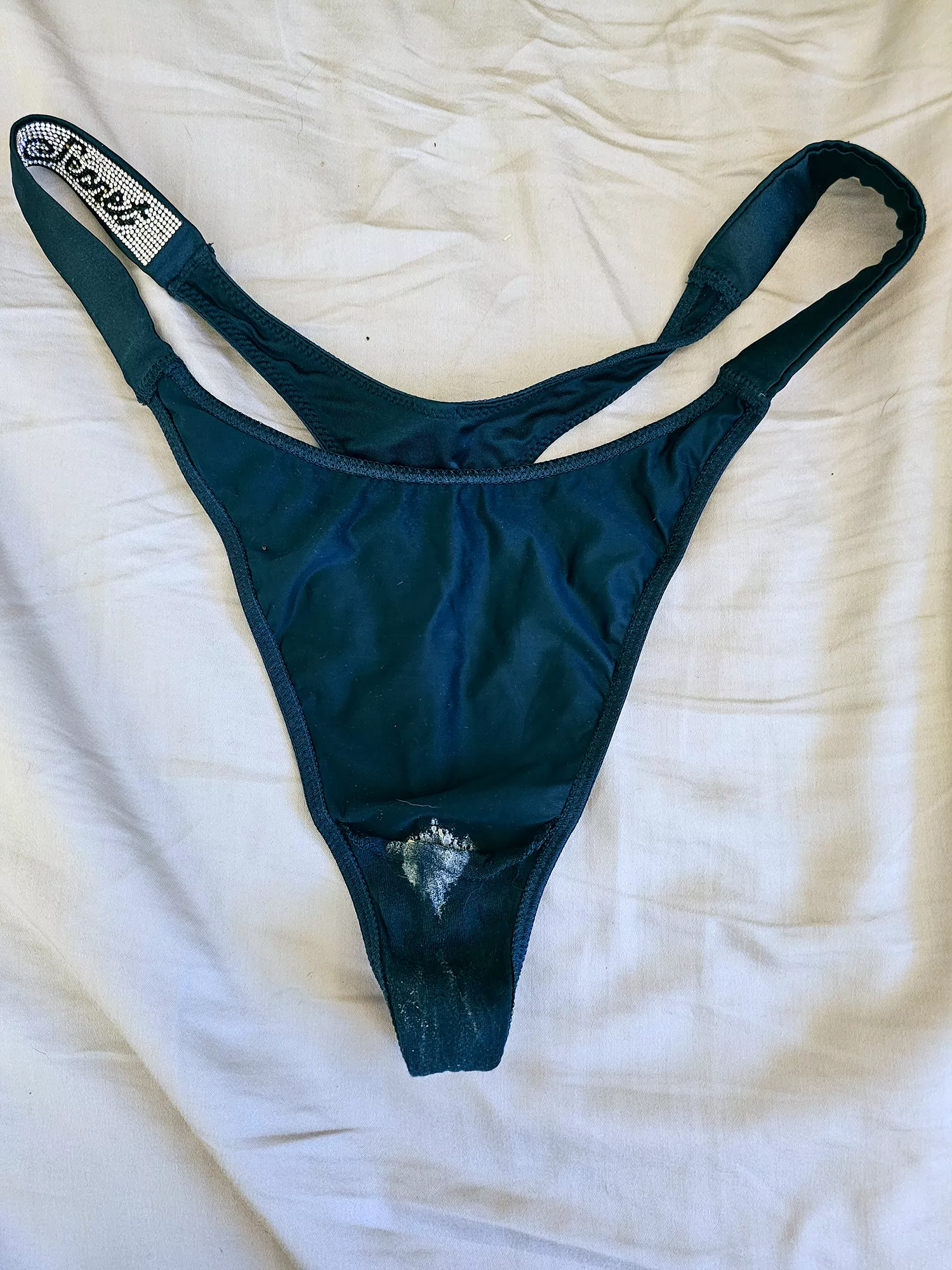 Wife's sexy thong had a good day at work posted by Cut-Loose37