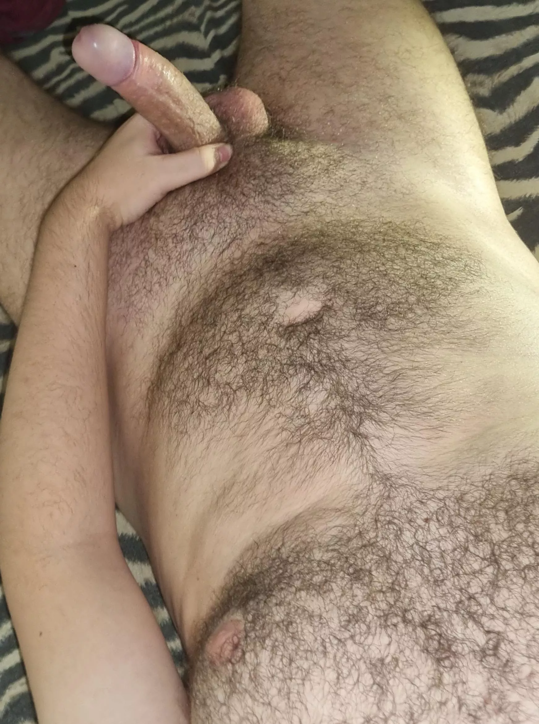 Would you rub a hairy guy? posted by MxnutzzxM