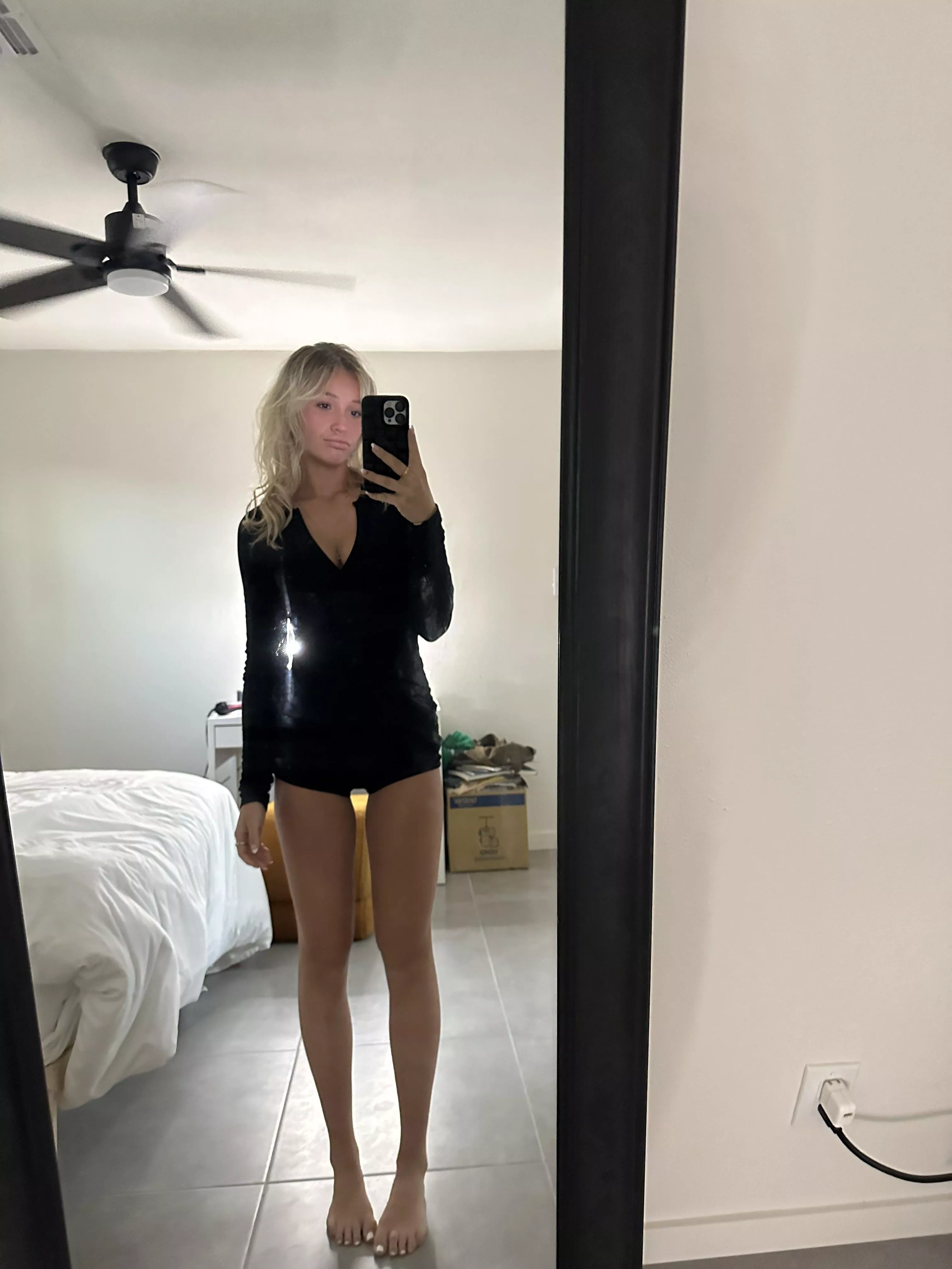 19 years old, 5'3 Raw, or with a condom? posted by Cutlassni