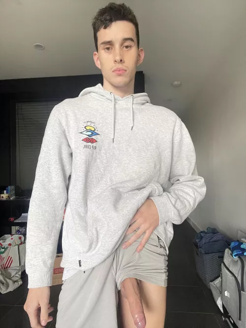 A hot dude I wanted to fuvk told me my penis was too big 😔 by melbourneboy00