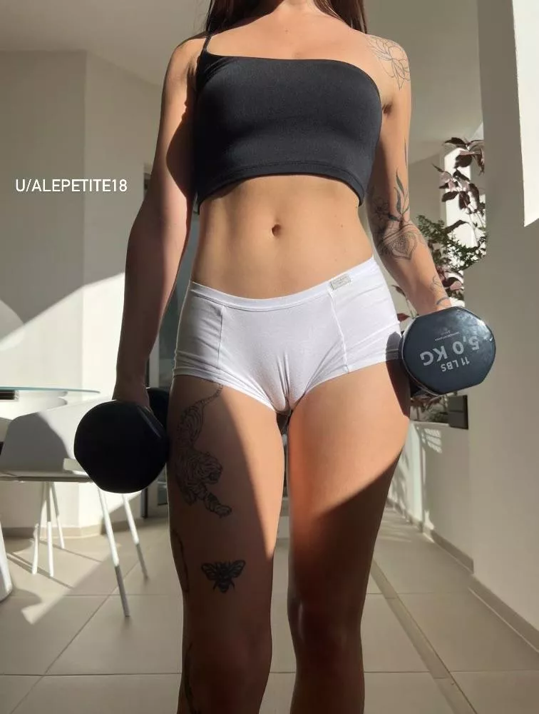 another day but same guys at the gym staring at me posted by alepetite18