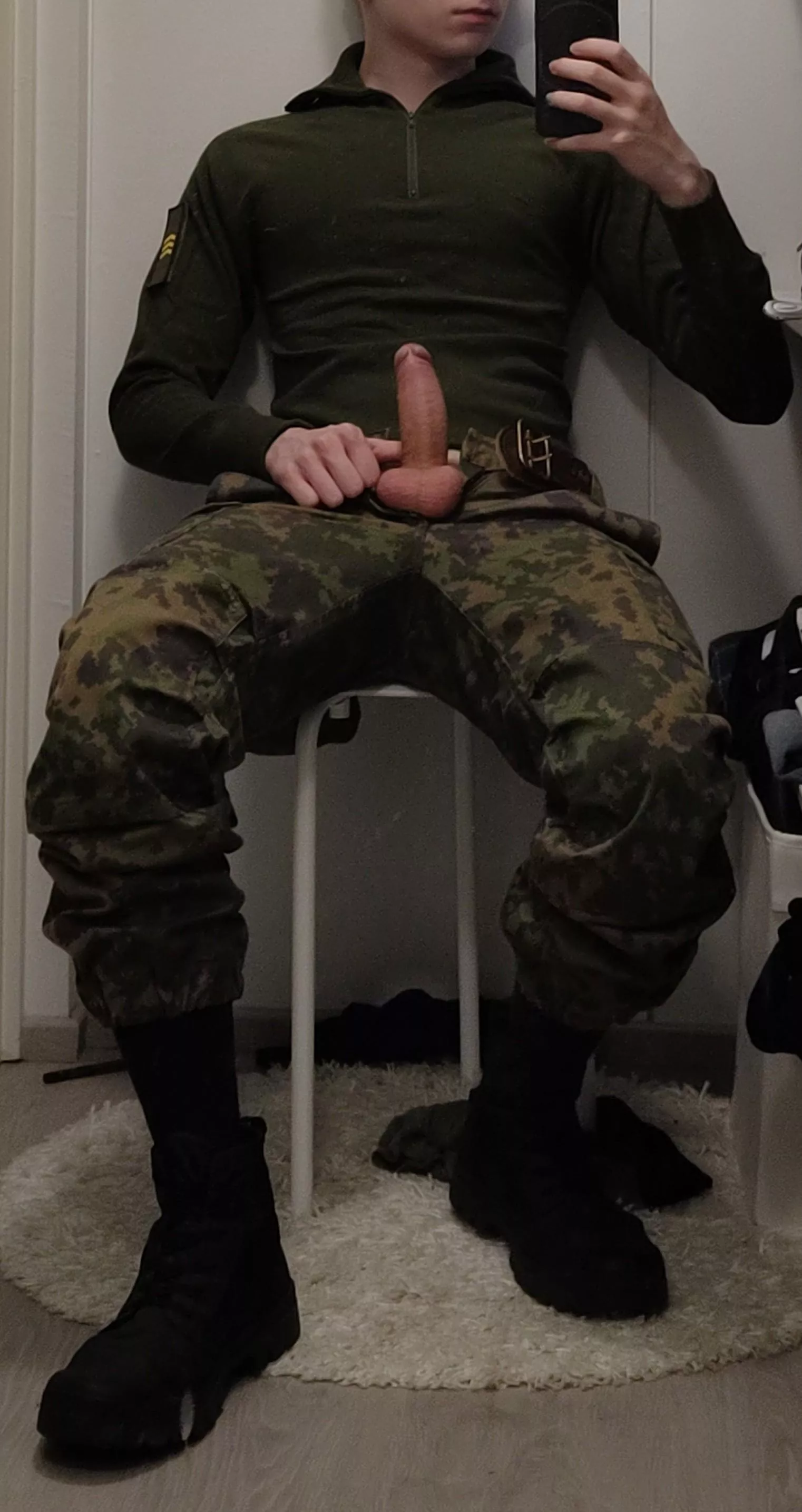 army twink at your service😈🍆 posted by TheHotLeo