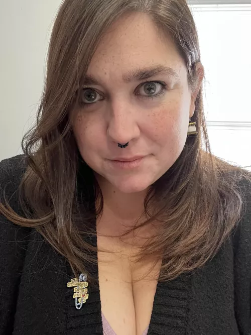 Boss left early, come fuck me on her desk!! by _jade_nicole_