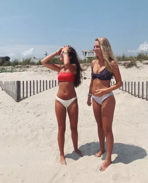 Brunette or blonde? [2] by CollapsingSpine