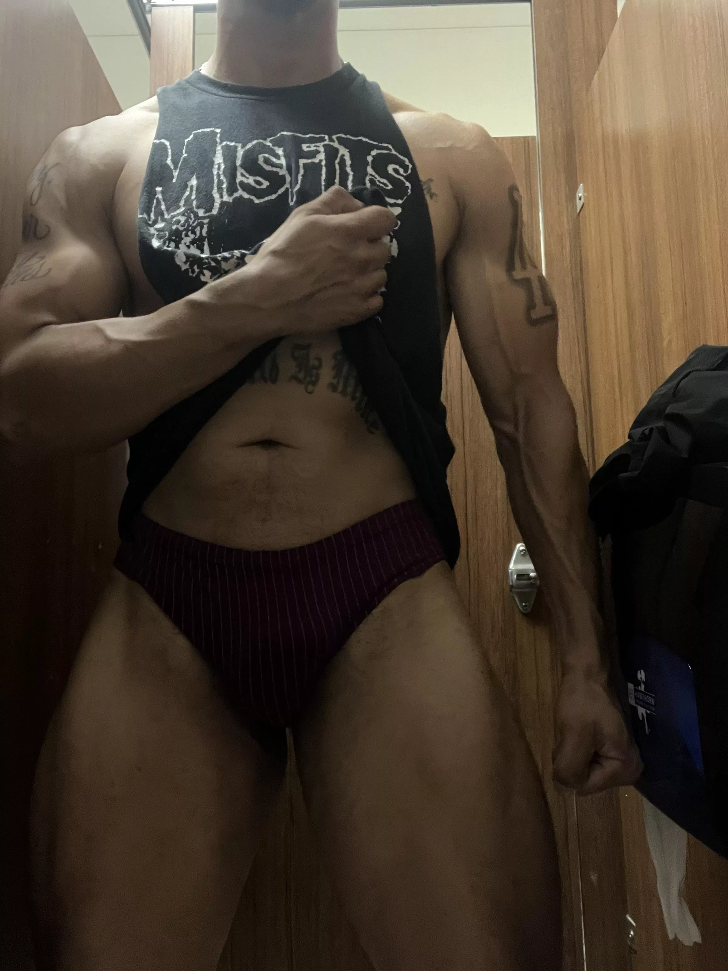 Do you wear briefs to the gym? posted by KingAdonis06
