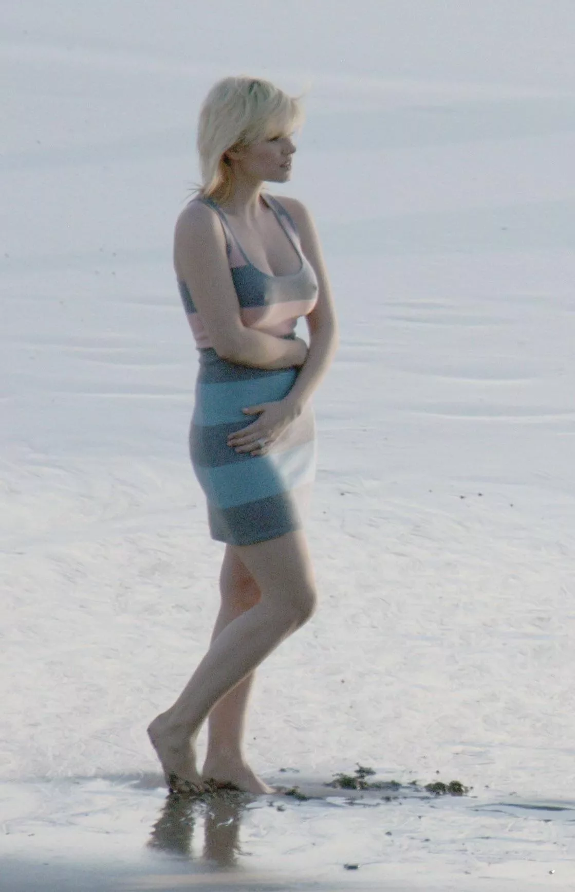 Elisha Cuthbert posted by hornycelebaddict