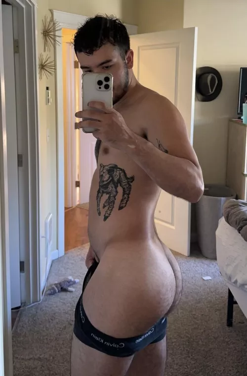 Go on, give it a squeeze by Karmakreamy