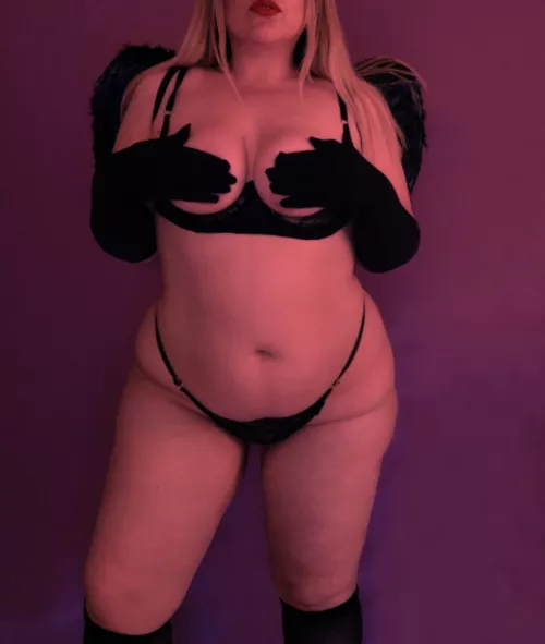 Halloween belly by rubiaxxxx