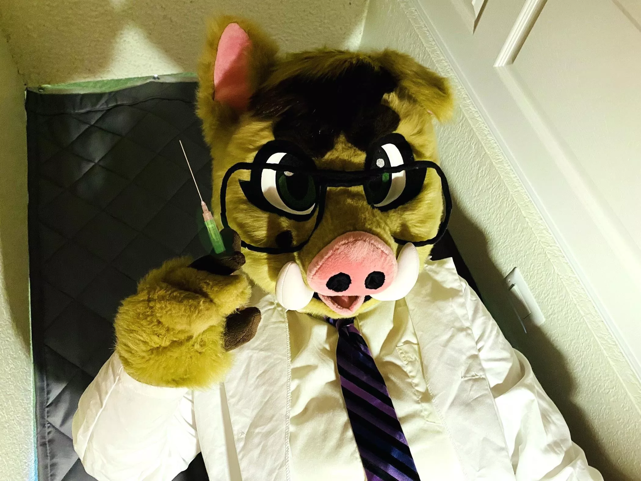 Happy Halloween from Dr. Hogbert West! posted by dag_spambone