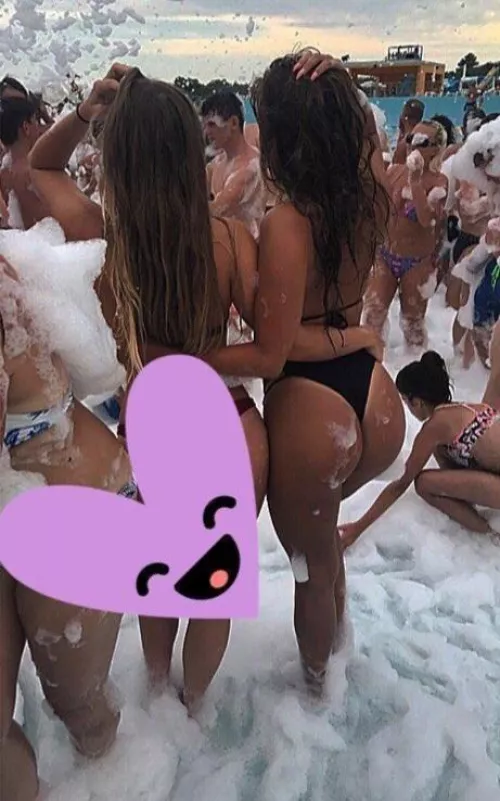 Iam 19 years old by BigBootyHooker