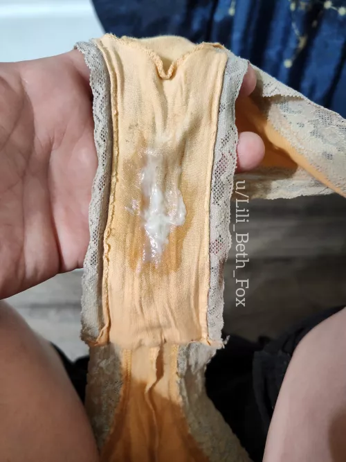 It's sweet like a creamsicle, too ☺️ by Lili_Beth_Fox