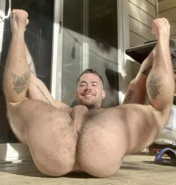 Legs up posted by PeteGuy23