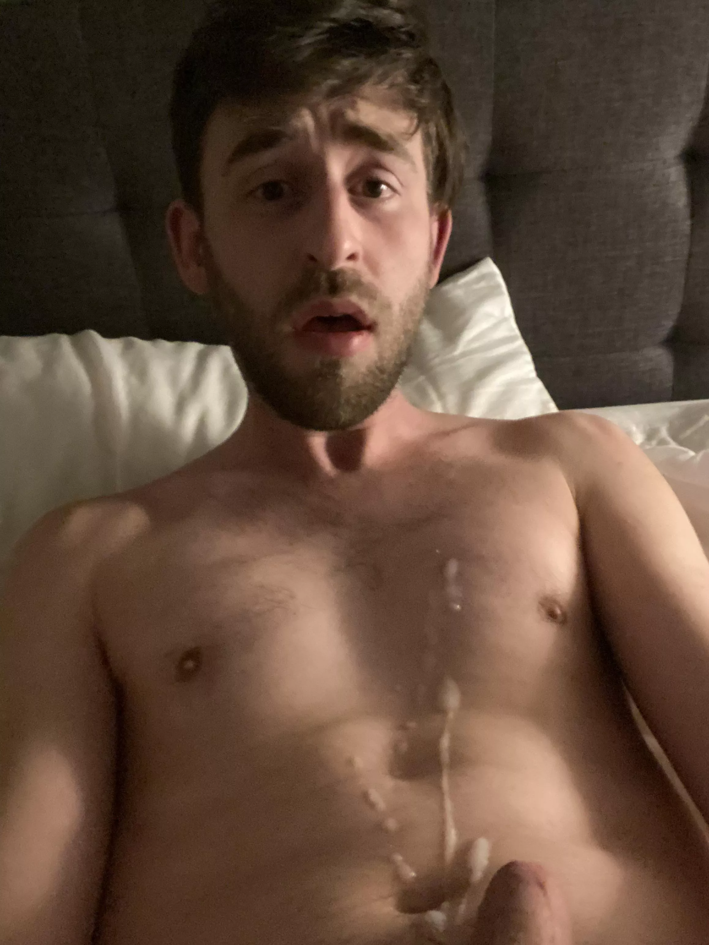 Mid cum face 🥵 posted by randyhandycandy