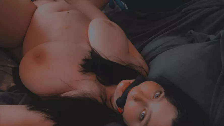 muffled moans >>> by SpicyGothic