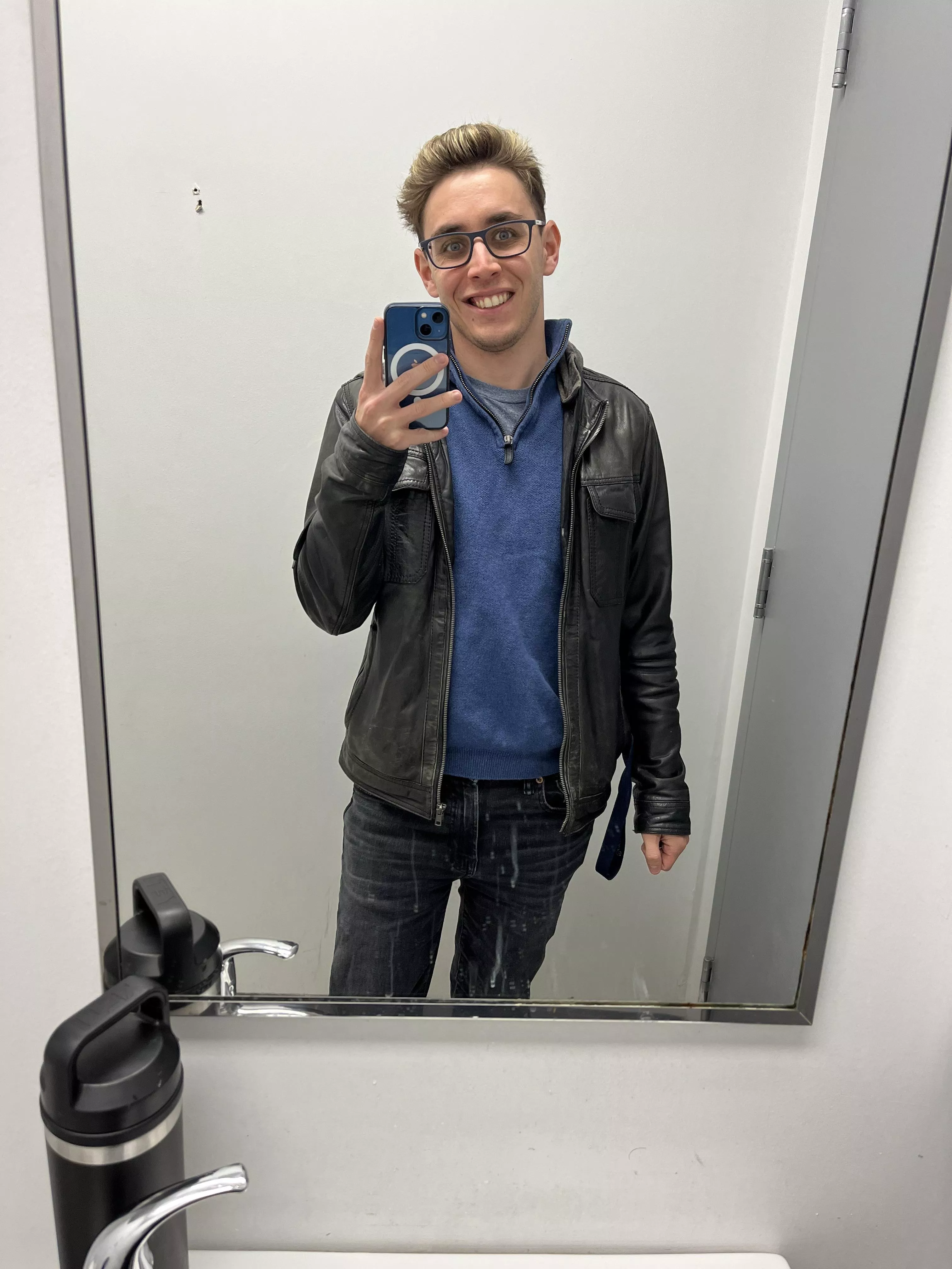 Stopped playing Persona 5 Royal to go be an adult and teach. I think I might be your fav nerdy Prof! posted by Rayhel92