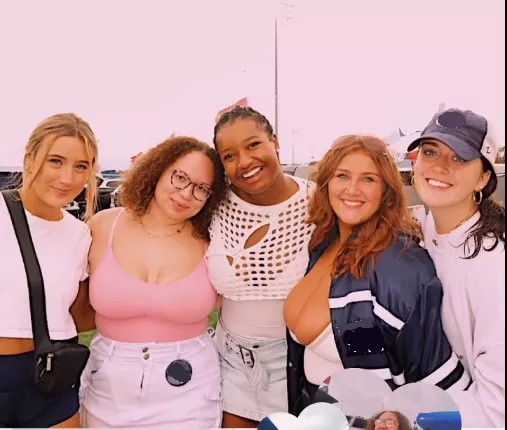 They're falling out here posted by asdfjhsdfa