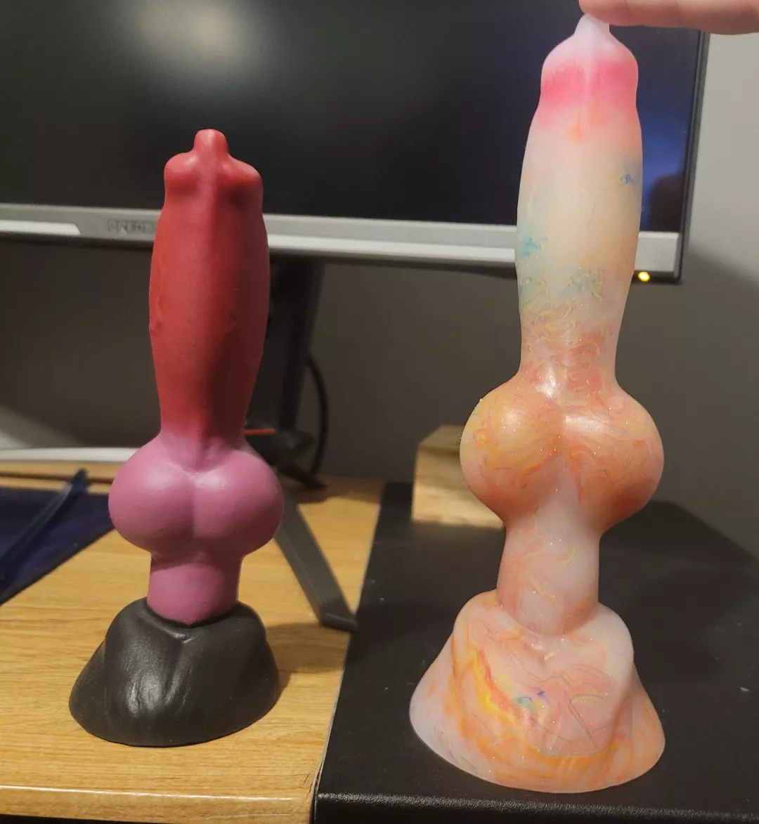 Was not expecting such a size difference, I'm excited just seeing them together. Definitely got time to practice before my Large arrives. posted by jake_windsailor33