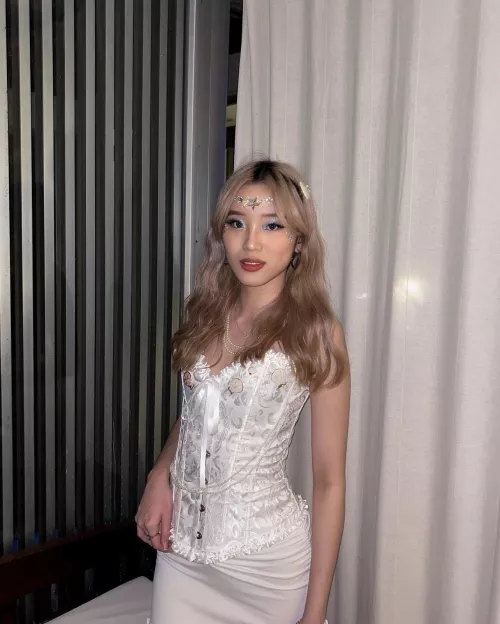 What a pretty face by Genius114