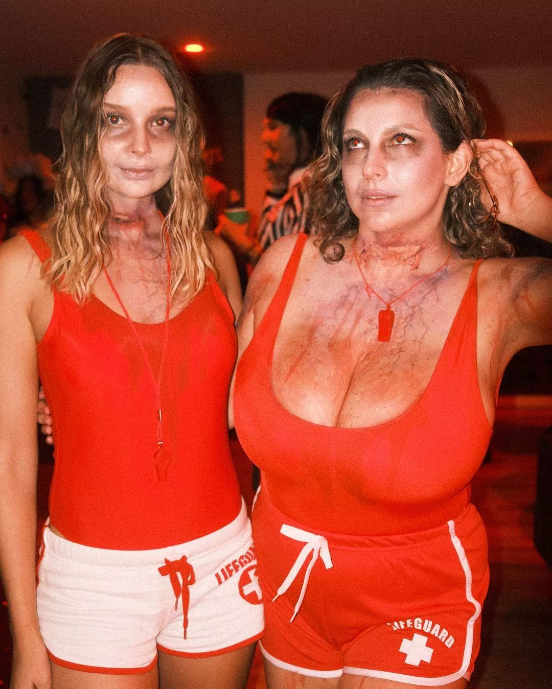 who wins the costume contest? posted by its_donnie_dangler