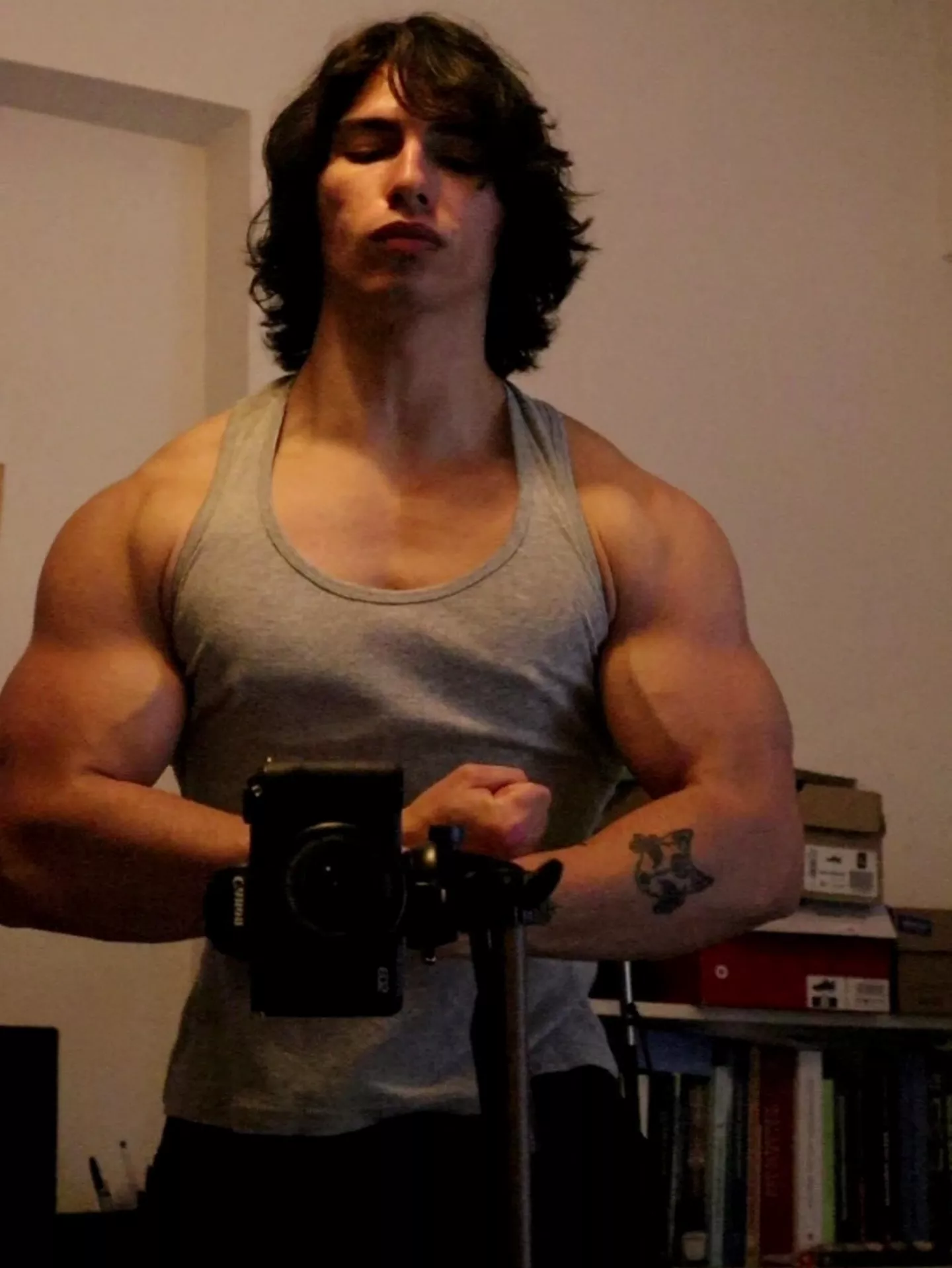 Arms getting bigger 😈 posted by harryderose