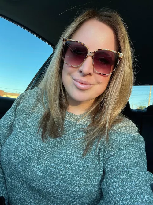 Cute little Milf smile by the_staci_dior