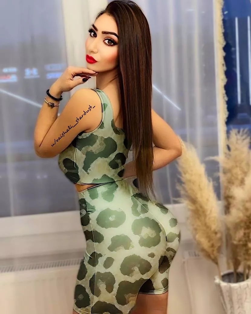 Does tight dresses turns u on🙈 posted by Vaishali__stardust_