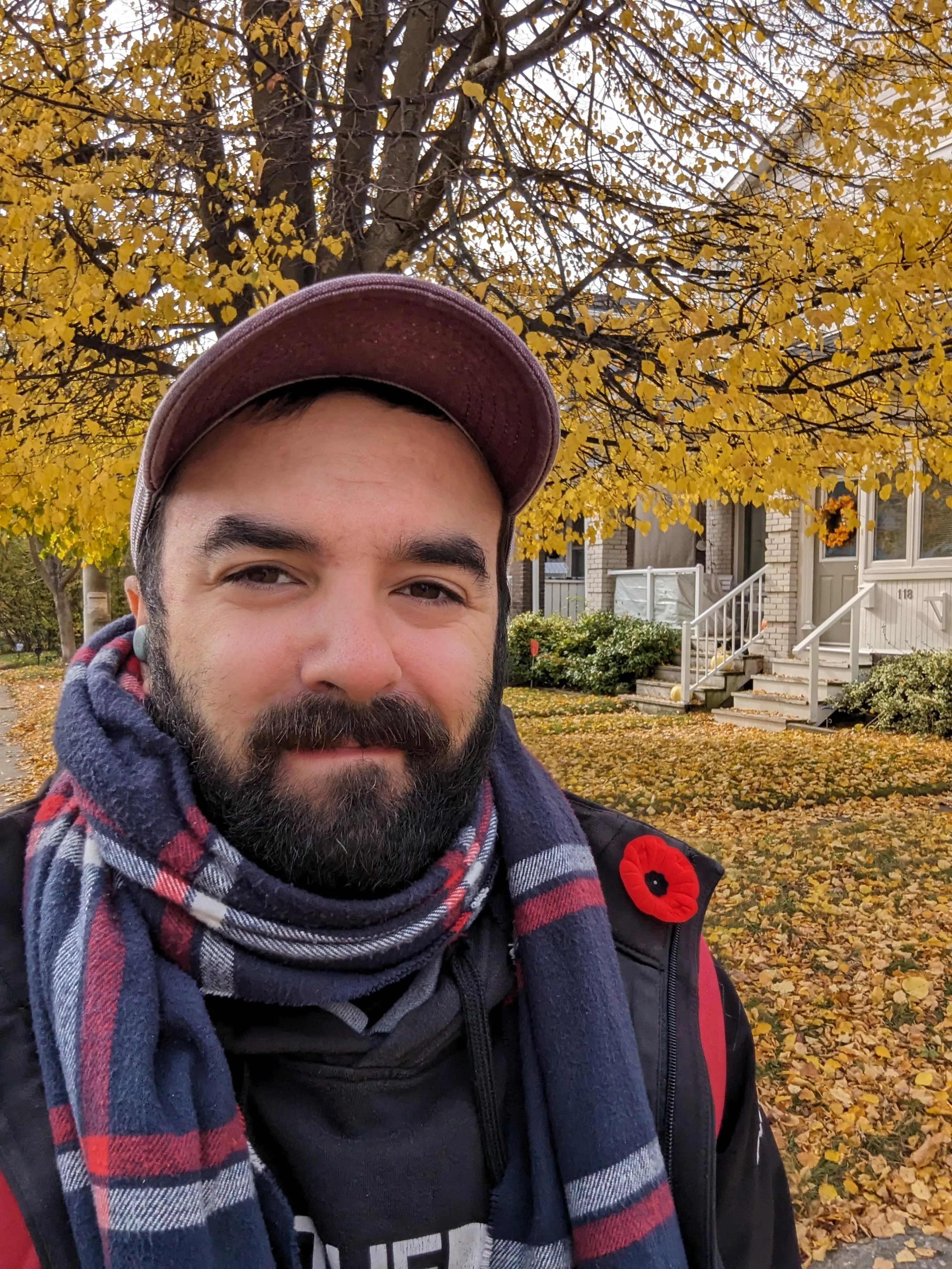 Enjoying the fall weather ⛅🍂 posted by Ahptimus