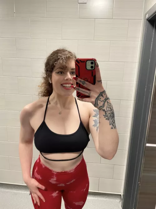 Hi there by hiptqueen