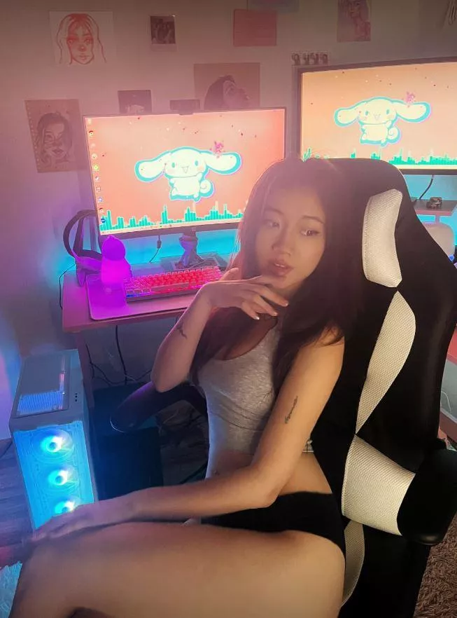 I’m so bored at work, come and save me. posted by pumpedtheater