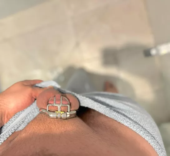 Keeping clean by Sensualsavagery