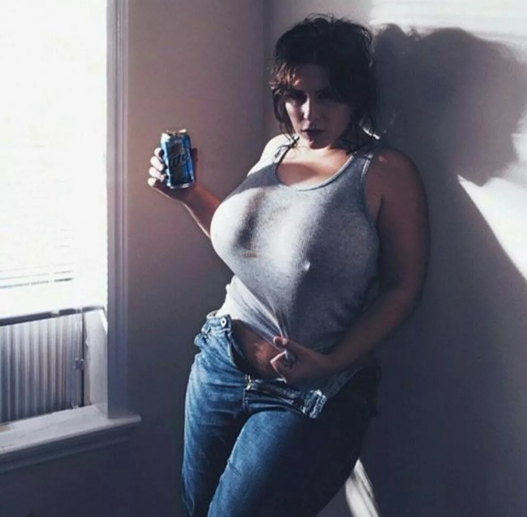 London Andrews posted by evenflow_2991