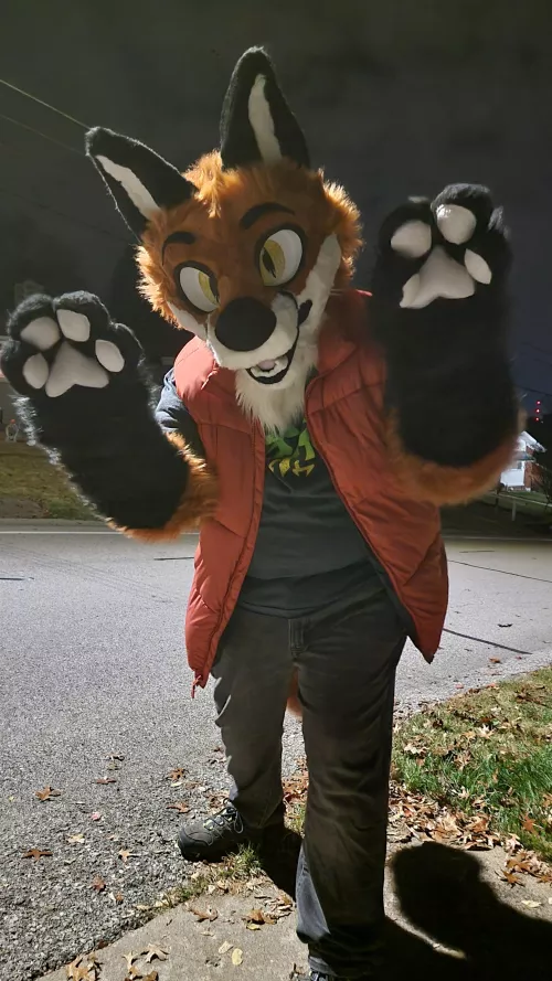 Long shot, but did anybody here run into me during trick-or-treating last night? 🥰 by Nulion